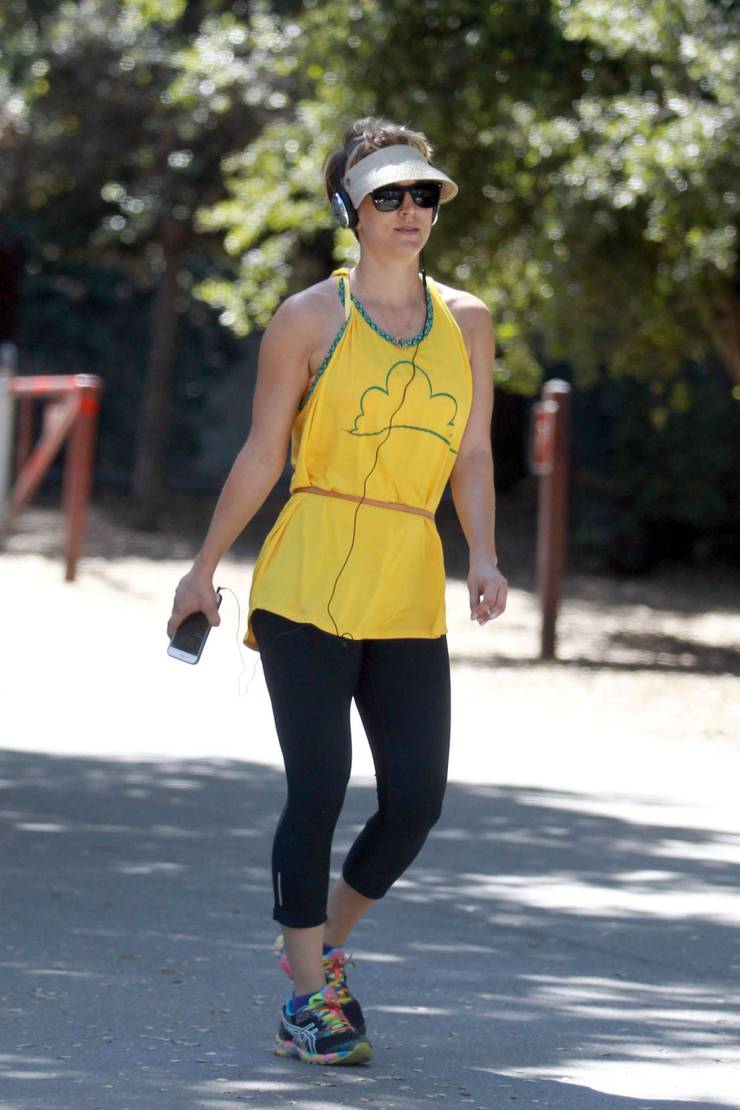 under-the-radar-workout.jpg (740×1110)