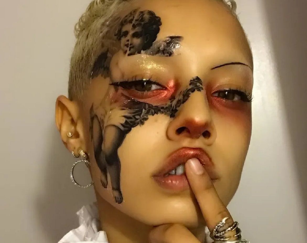 Amanda Bynes And 14 Other Celebs With Real Face Tattoos Plus 5 With Fakes