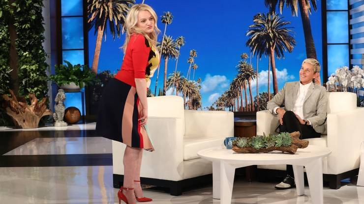 Elisabeth Moss bailando en Ellen