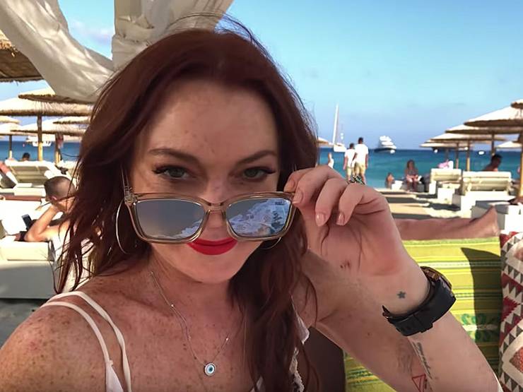 Lindsay Lohan in spiaggia