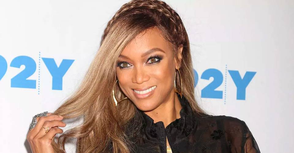 Tyra Banks Tells A Fan To Dye Their Hair Platinum Blond To Fulfill Their Antm Fantasy