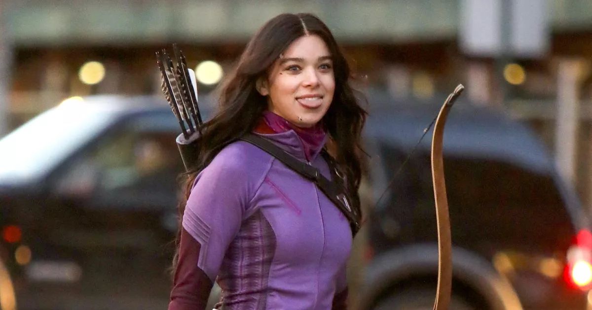 MCU: Hailee Steinfeld Shares BTS Selfie As Kate Bishop And