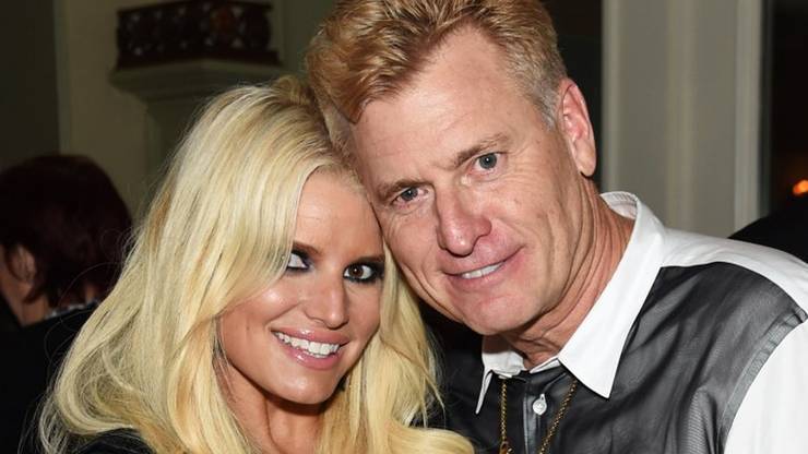 #FreeJessica? Spears Fans Are Now Exposing Jessica Simpson's Troubled Legacy