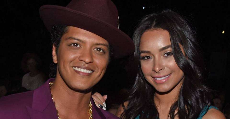Who Is Bruno Mars Girlfriend Jessica Caban And What Does She Do