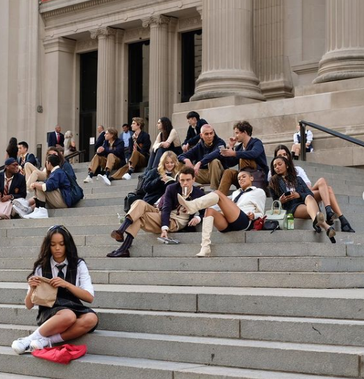 Here S What We Know About The Gossip Girl Reboot Thethings Here S What We Know About The Gossip Girl Reboot Thethings